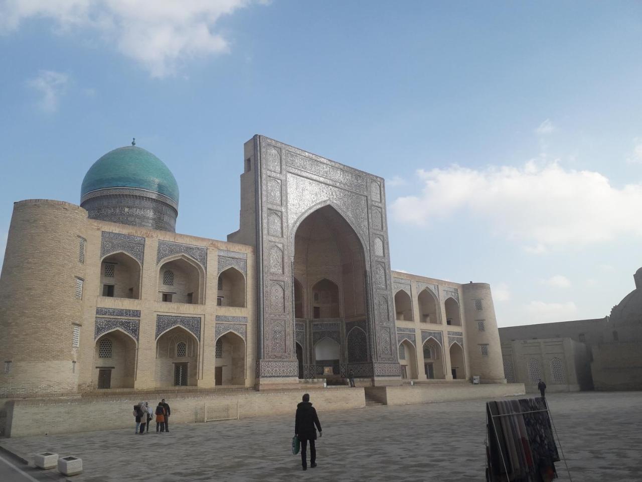 Meeting Each Other In Mekhtar House Hotel Bukhara Exterior foto