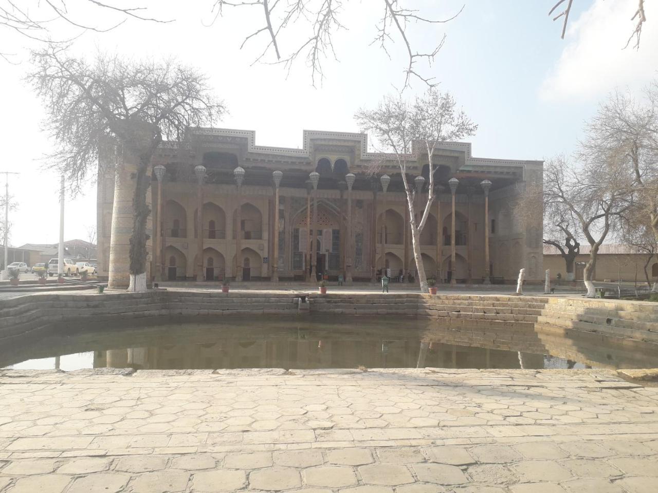 Meeting Each Other In Mekhtar House Hotel Bukhara Exterior foto