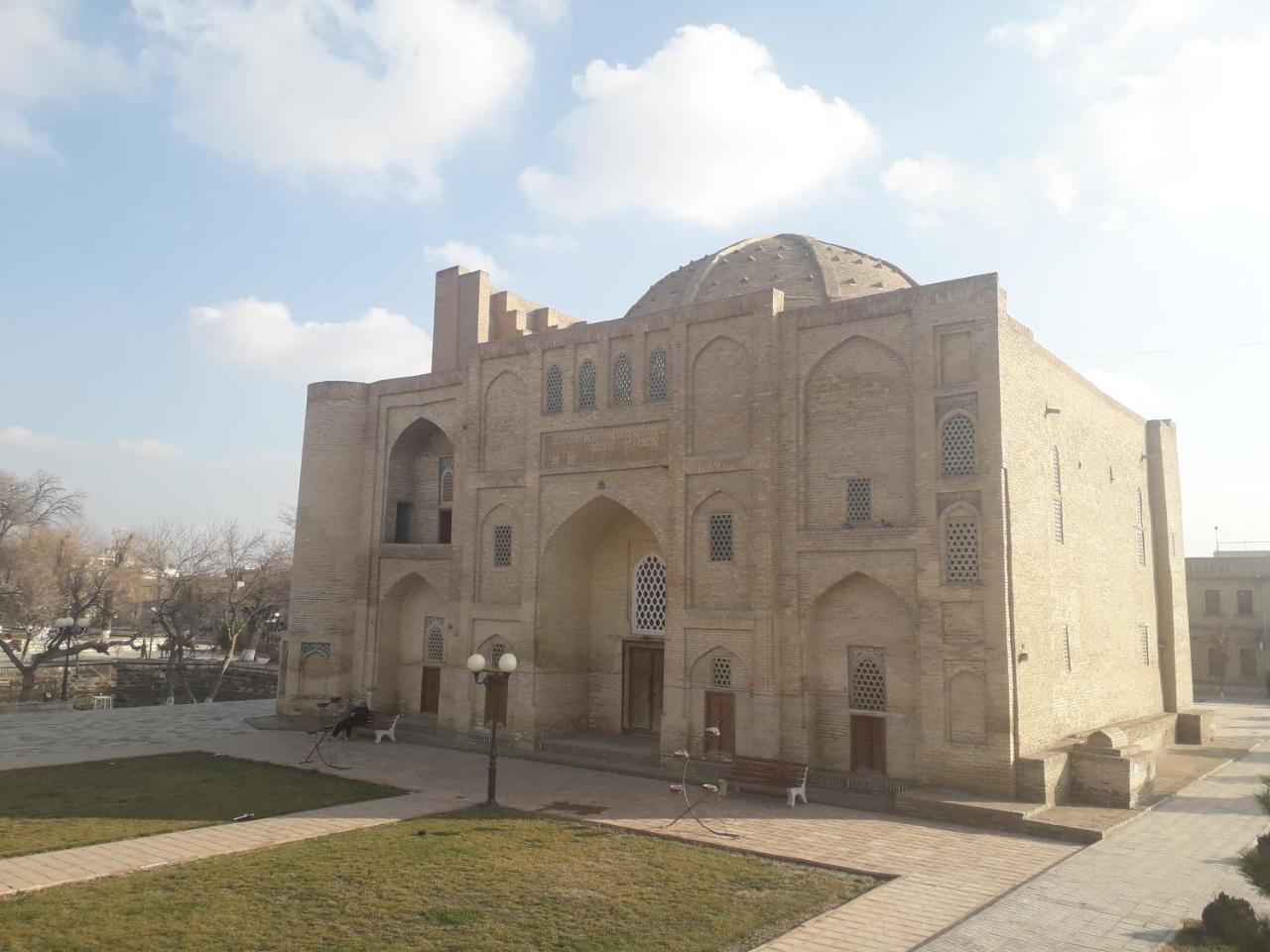 Meeting Each Other In Mekhtar House Hotel Bukhara Exterior foto