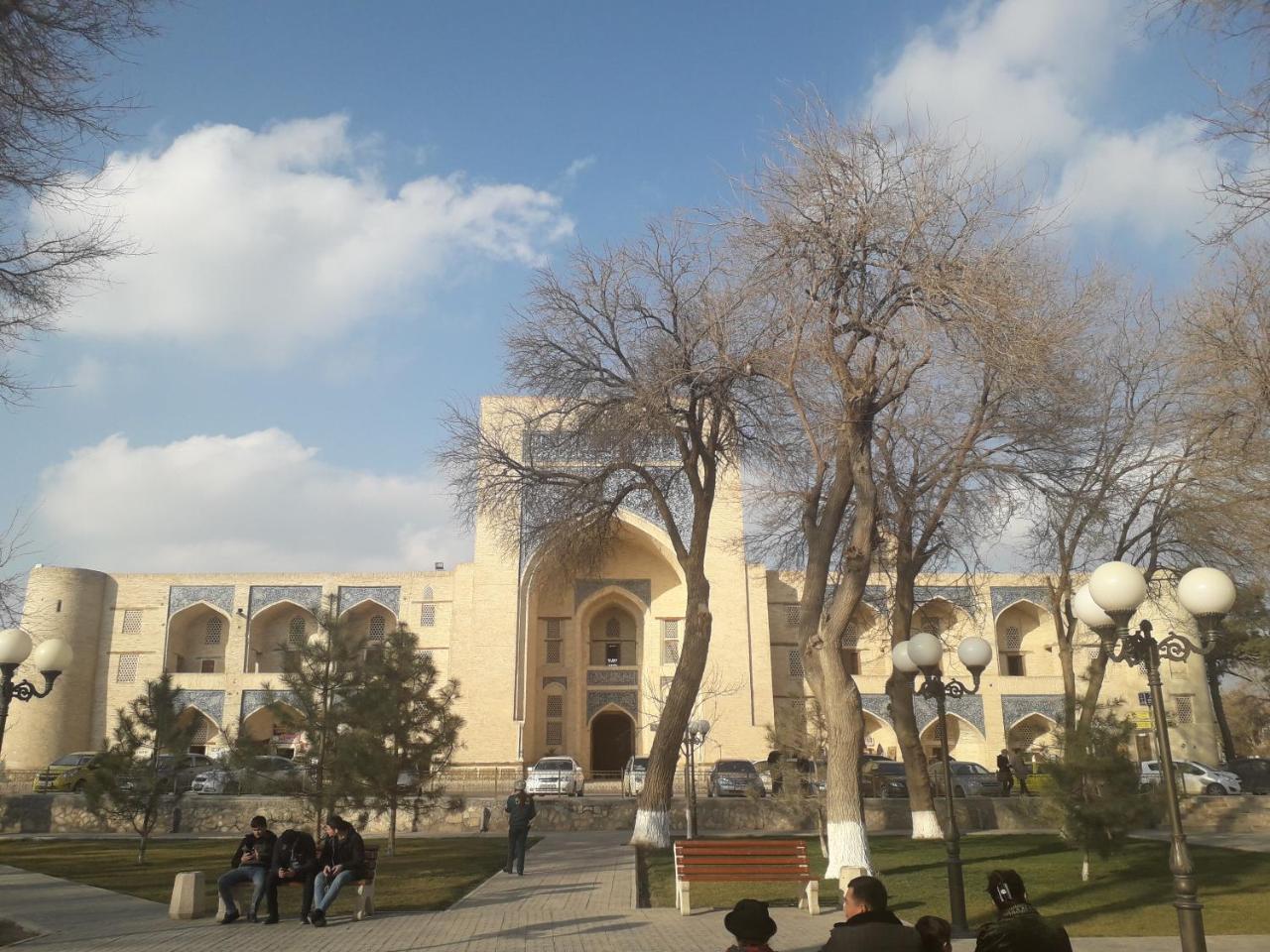 Meeting Each Other In Mekhtar House Hotel Bukhara Exterior foto