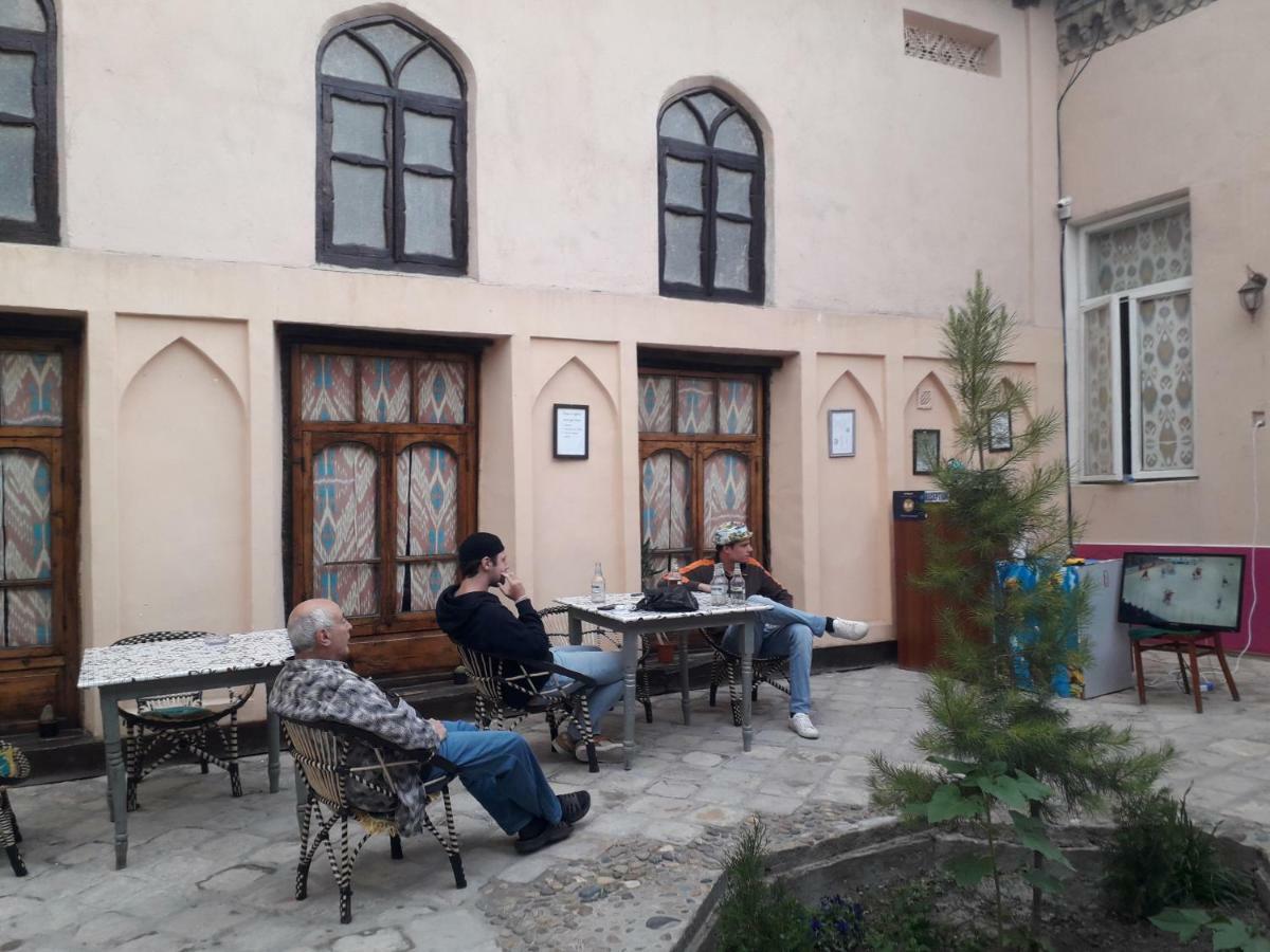 Meeting Each Other In Mekhtar House Hotel Bukhara Exterior foto