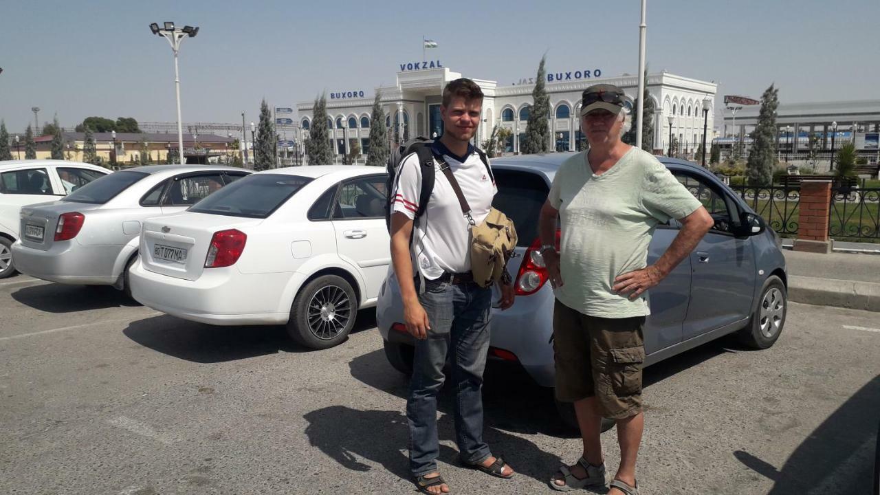 Meeting Each Other In Mekhtar House Hotel Bukhara Exterior foto